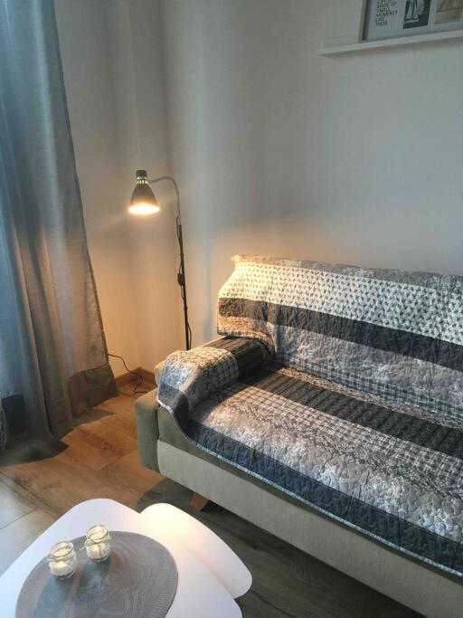 Mieszkanie W Swinoujsciu 2 Pokoje /Blisko Ubb/ Apartment ชวีโนวิชแจ ภายนอก รูปภาพ