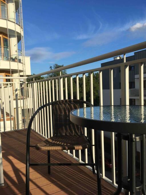 Mieszkanie W Swinoujsciu 2 Pokoje /Blisko Ubb/ Apartment ชวีโนวิชแจ ภายนอก รูปภาพ